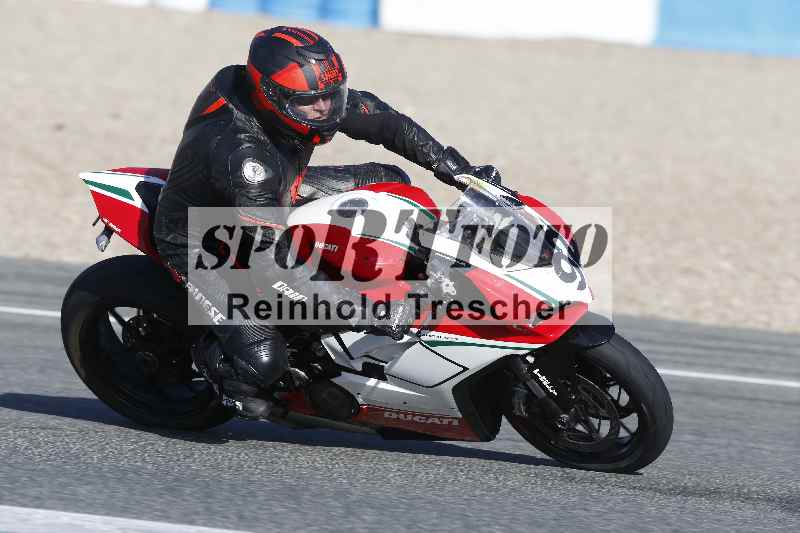 /02 28.-31.01.2025 Moto Center Thun Jerez/gruen-green/92